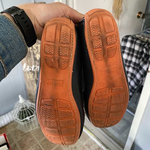 Black flats - Picture 2 of 2